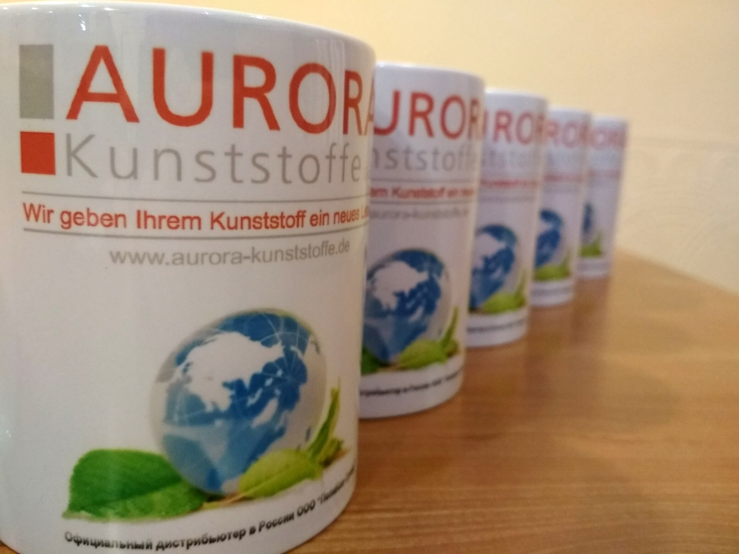 Кружки и акриловые магниты для компании ПолиКон-Трейд (Aurora Kunststoffe GmbH)